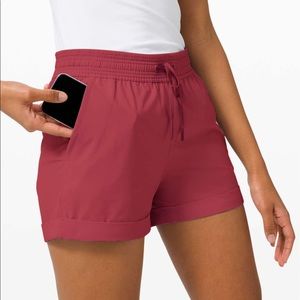 Lululemon Spring Break Away Short 4-way Stretch 3"